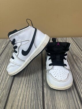 Air Jordan White Fuchsia Blast High Top Sneakers Baby Size 6C
